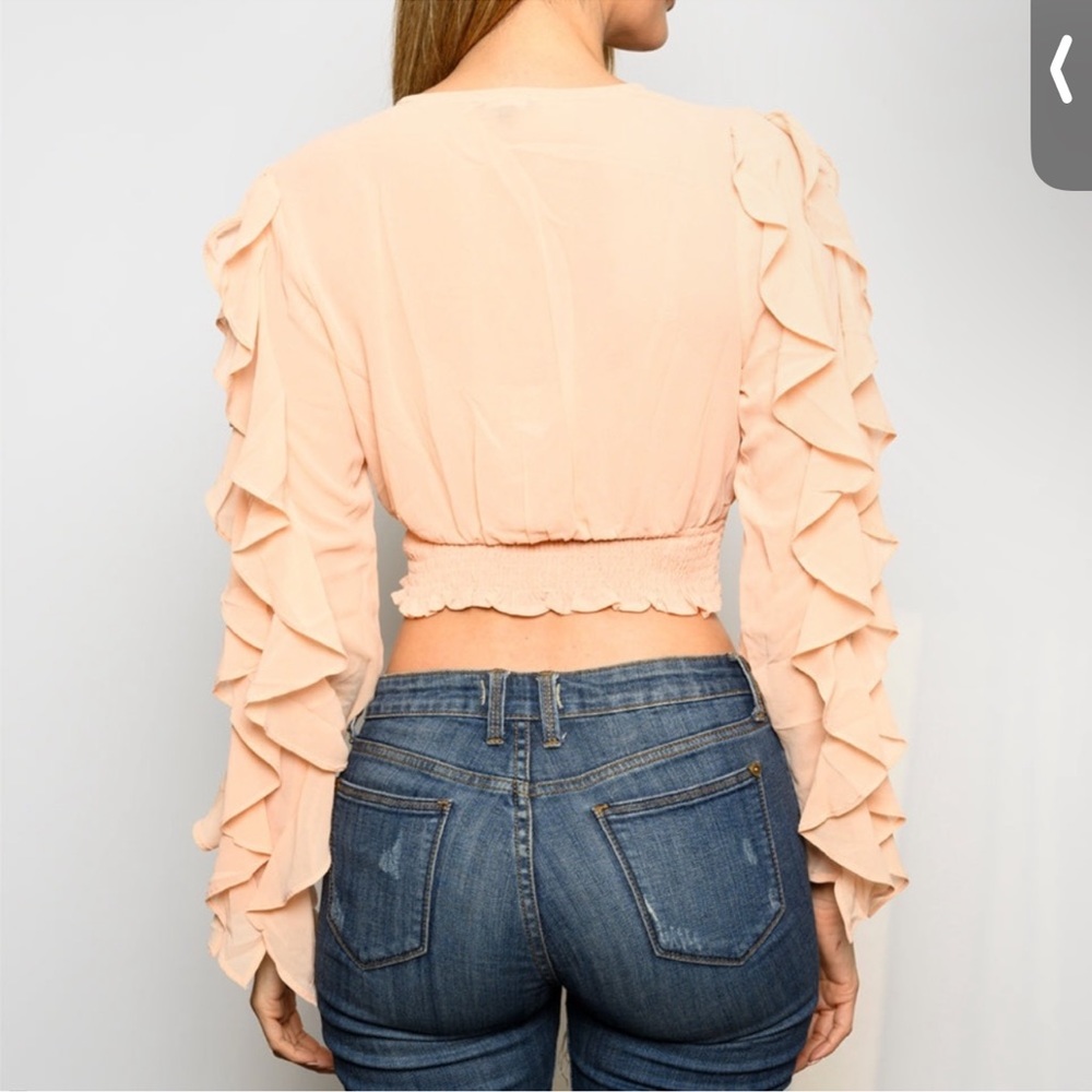 Privy Ruffle Long Sleeve Top Size Small - Picture 2 of 10